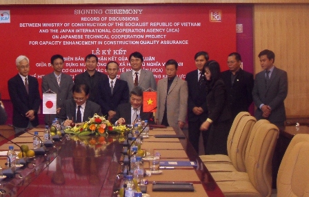 Lễ ký Biên bản ghi nhận kết quả thảo luận giữa Cơ quan hữu quan của chính phủ nước CHXHCN Việt Nam và JICA về Hợp tác kỹ thuật Nhật Bản 